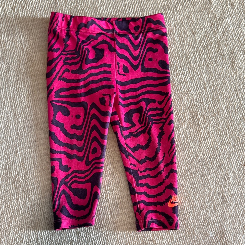 Nike Kids Fuchsia and Black Pattern Leggings
